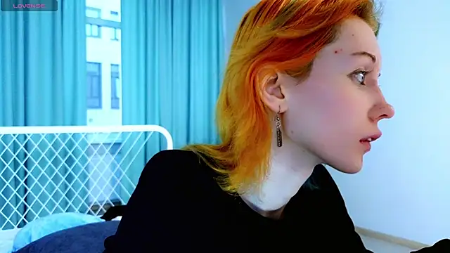 Kiara_Age live
