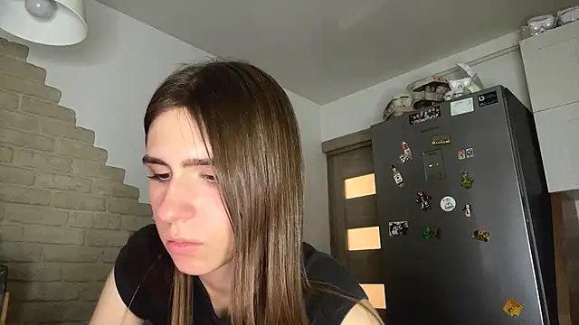 ZaraGuyette live