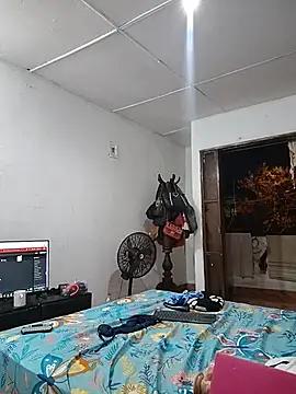 CurvyHeat live