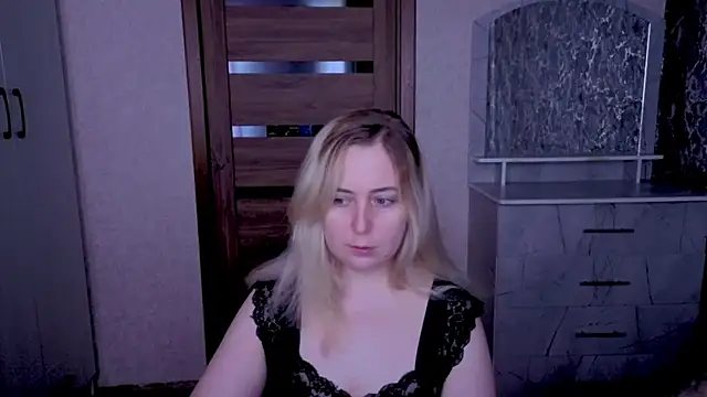 Kristy-Max live