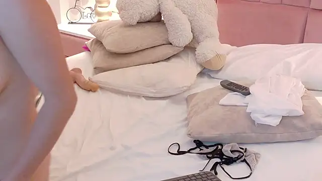 HollyOlson live