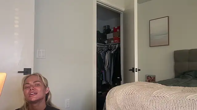 ElenaErickson live