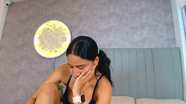 karla-ruiz live