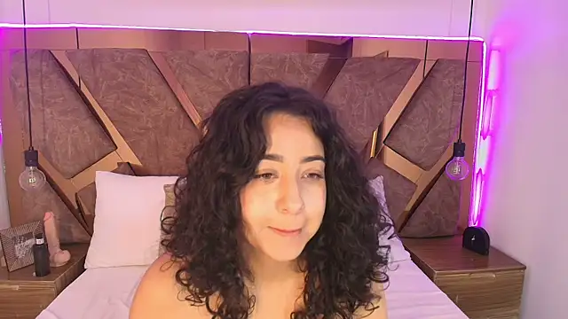 bella_swwan_ live