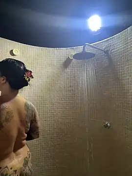 InKed-Kathy live