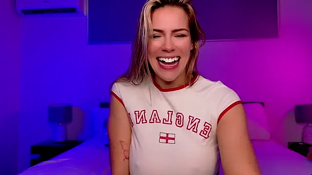 oliviafranciis live