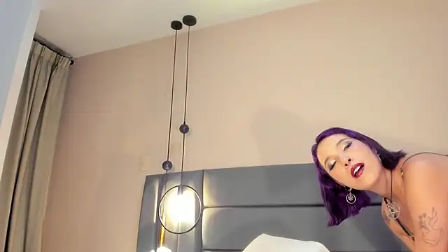 AlissaNix live