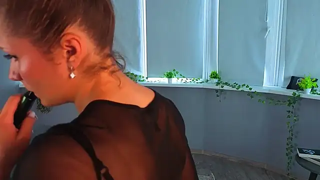 AlonaKuni live