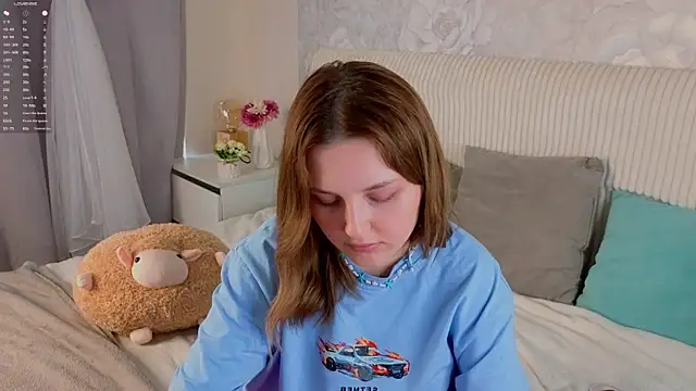 LorriMonz live