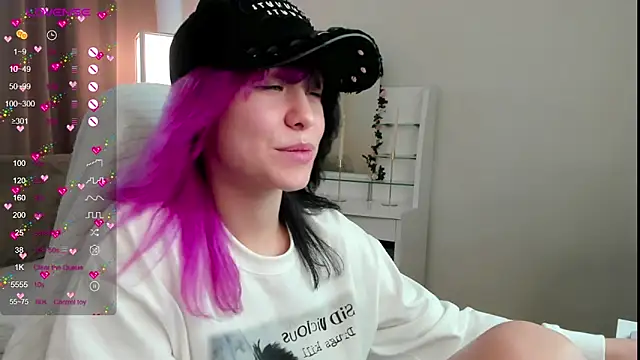EmilyTrase live