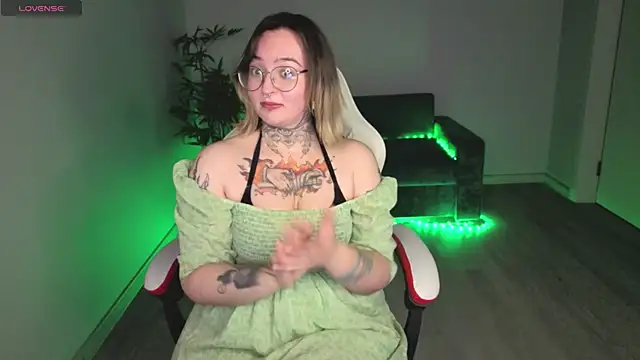 Eva_Witcher live