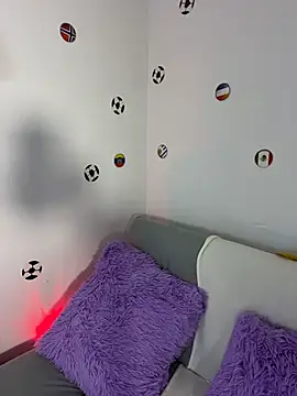 Ariiana_Jones live