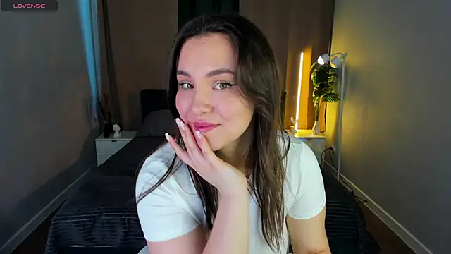 Nelie_Evans live