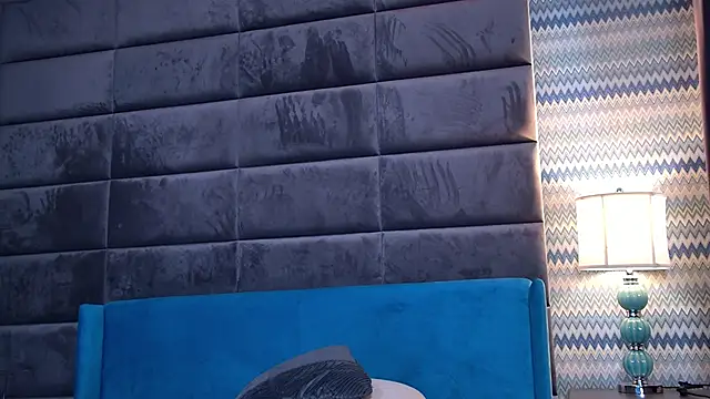KarmaFoxx live