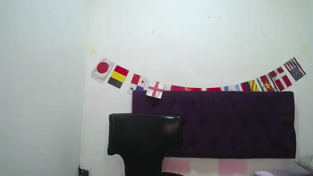 Little18Doll live