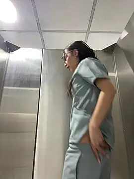 Sweet_Milaa1 live