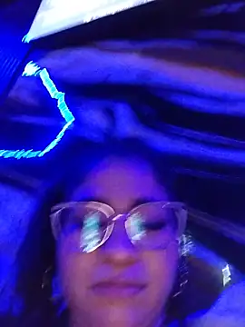 Yelly live