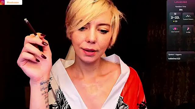 Blondice live