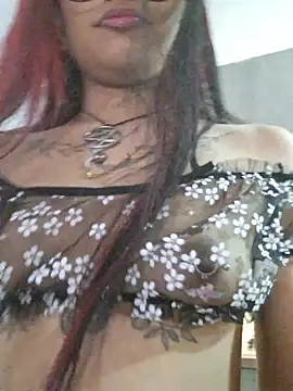carolinerue live