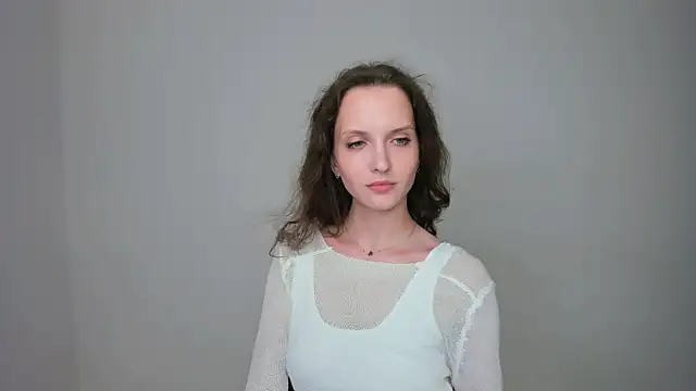 Ariadna_Shy live