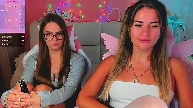hotty_girls_here live
