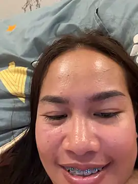 Ponthip live