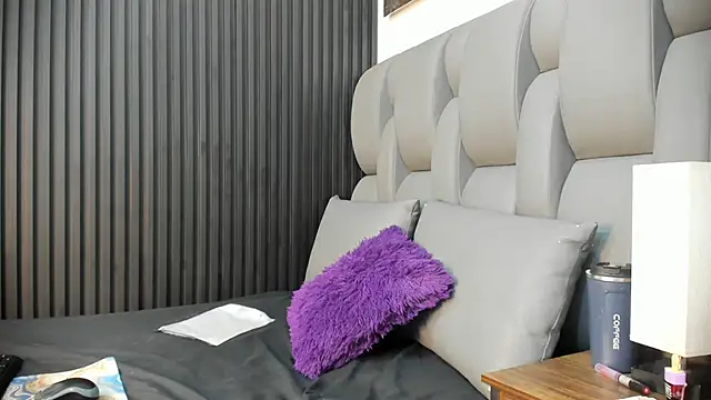 KiiaraaMoon live