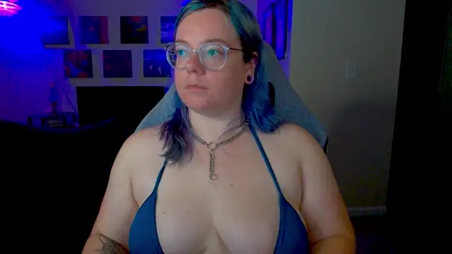 KiraSpitQueen live