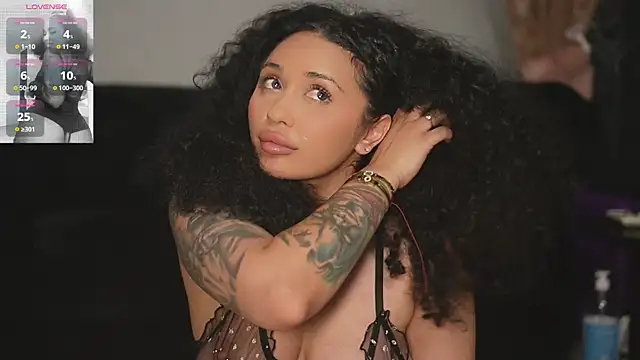 ChloeJoyce live
