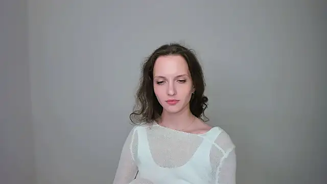 Ariadna_Shy live