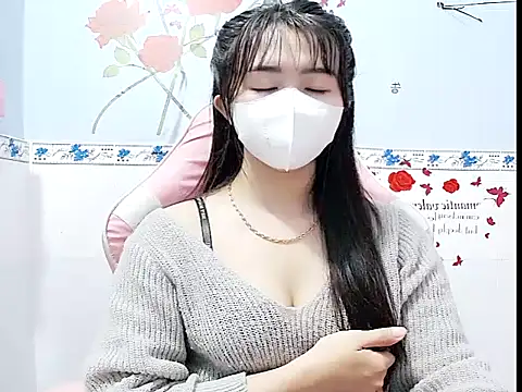 Emilysexy_cut live
