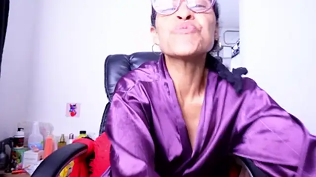 Aries_Mature live