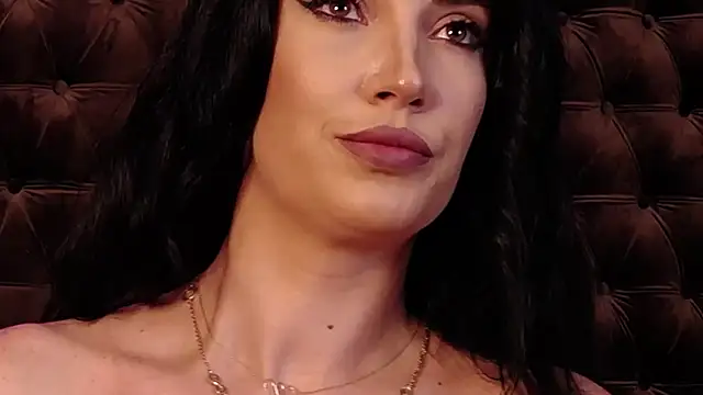 StephanyMillan live
