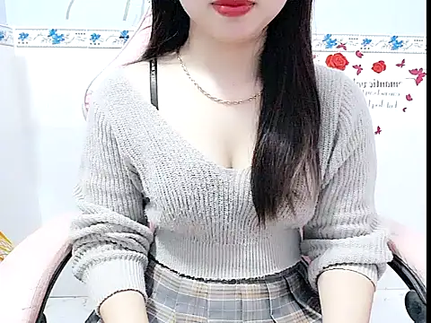 Emilysexy_cut live