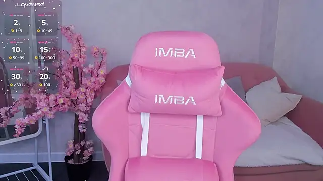 Miaa_Hill live