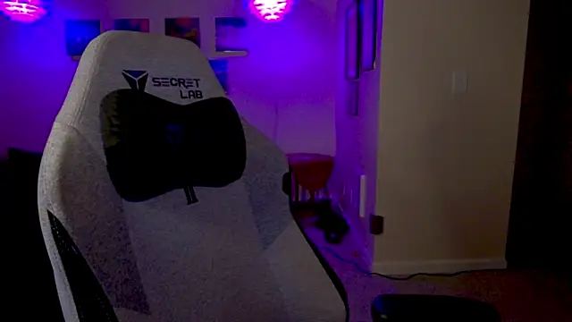 KiraSpitQueen profile