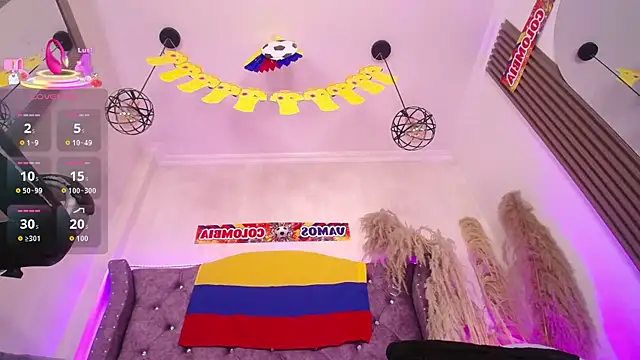 Amara_Davis1 live