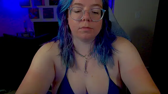 KiraSpitQueen live
