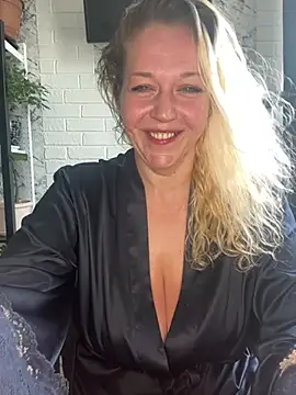 JenniferCarmen live