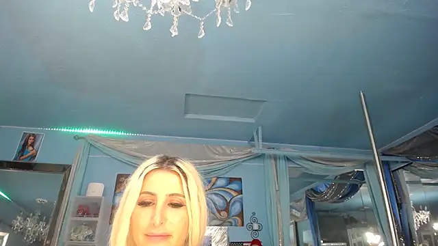 ADRIANNA_FOX profile