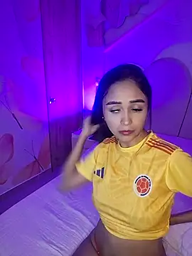 Millieskinny18 live