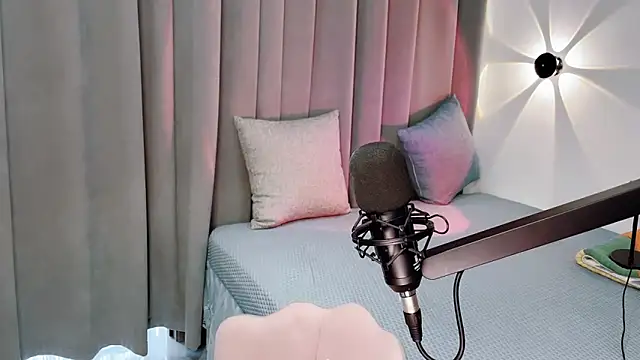 Momo-Wow live