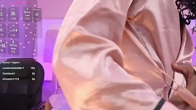 CarlaHilton live