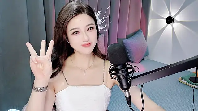 Momo-Wow live