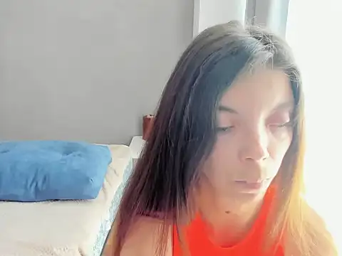 LikaAeiston1 live