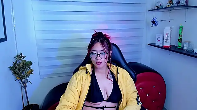 Sara_Red_X live
