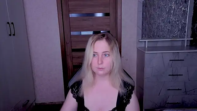 Kristy-Max live