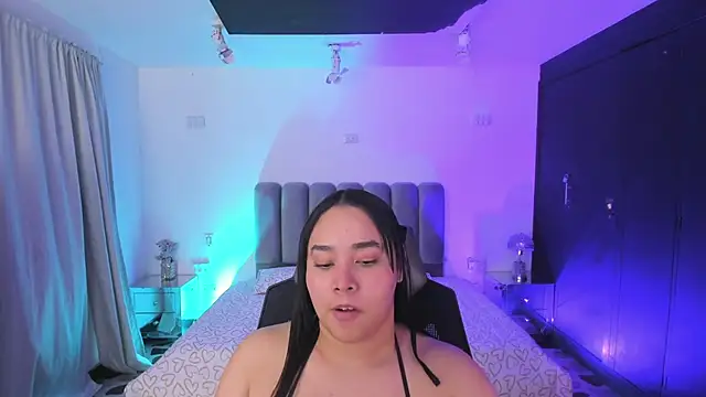 ThaliaBrookss_ live