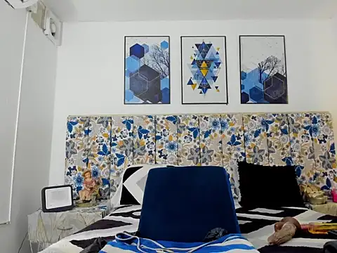 sofiabigtitsxxx live