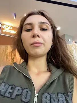 QuitieLia live